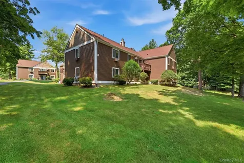 8 Heritage Drive Harriman NY 10926