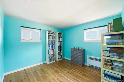 169 Landau Avenue Floral Park NY 11001