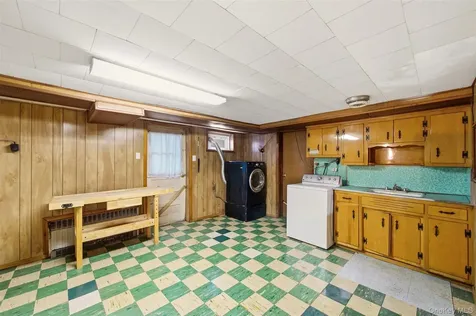 169 Landau Avenue Floral Park NY 11001