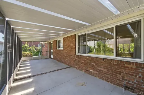 169 Landau Avenue Floral Park NY 11001