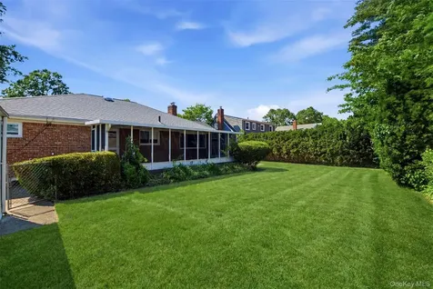 169 Landau Avenue Floral Park NY 11001