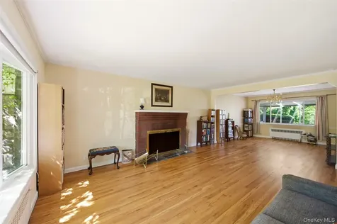 169 Landau Avenue Floral Park NY 11001