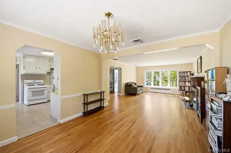 169 Landau Avenue Floral Park NY 11001