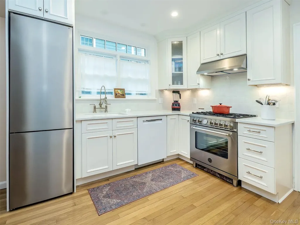 33 Oakland Street Huntington NY 11743