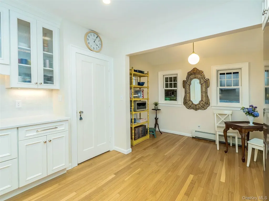33 Oakland Street Huntington NY 11743