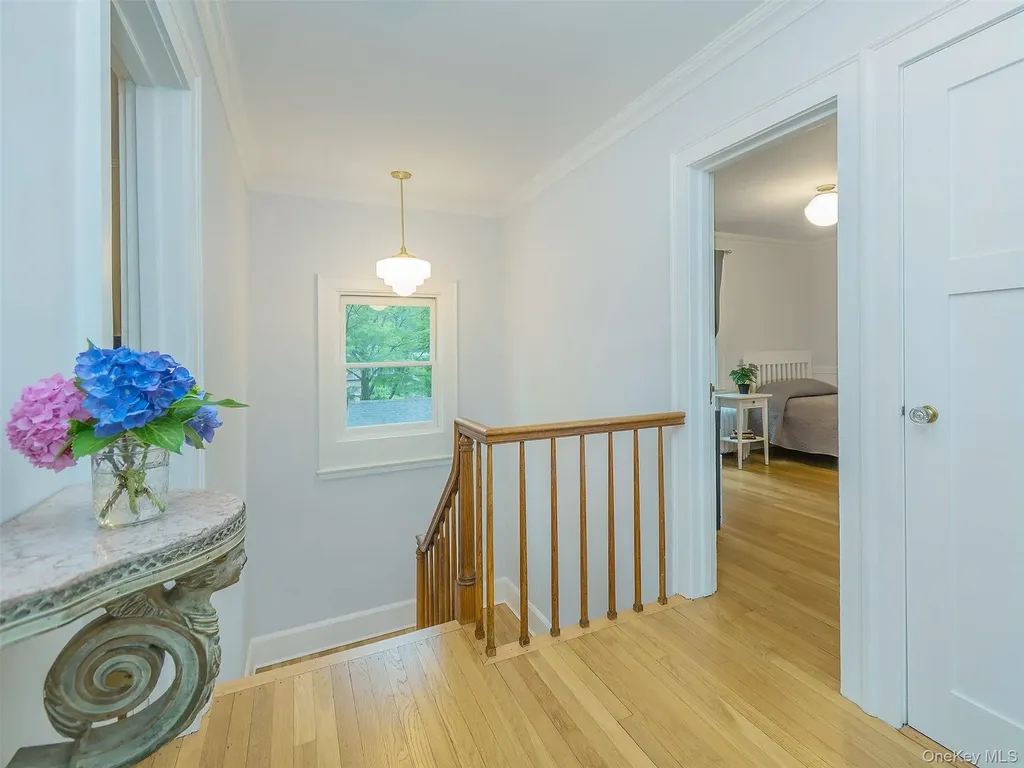 33 Oakland Street Huntington NY 11743