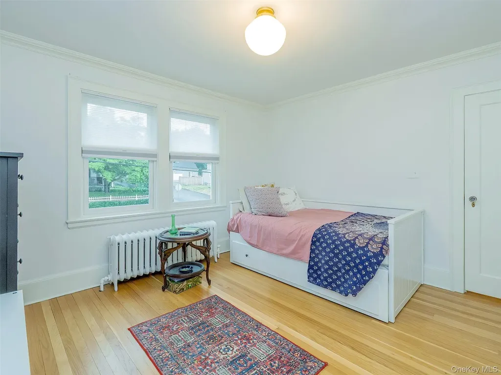 33 Oakland Street Huntington NY 11743