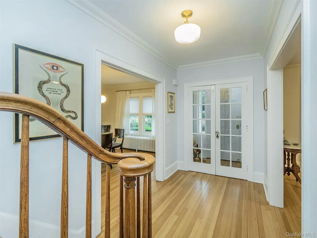 33 Oakland Street Huntington NY 11743