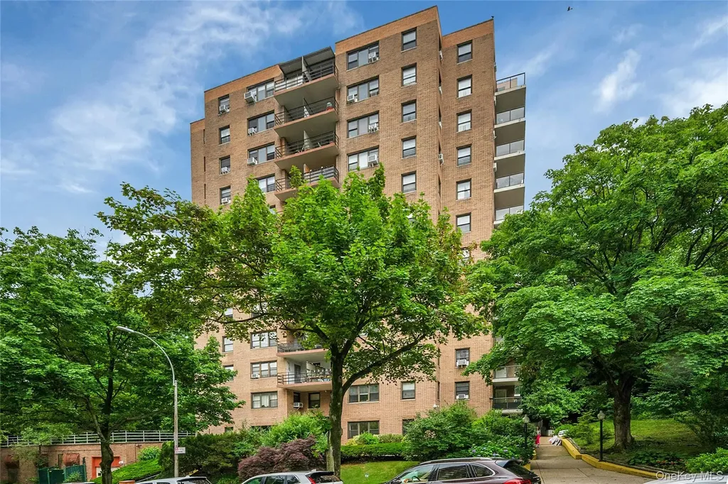 735 Kappock Street Bronx NY 10463