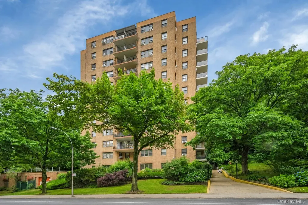735 Kappock Street Bronx NY 10463