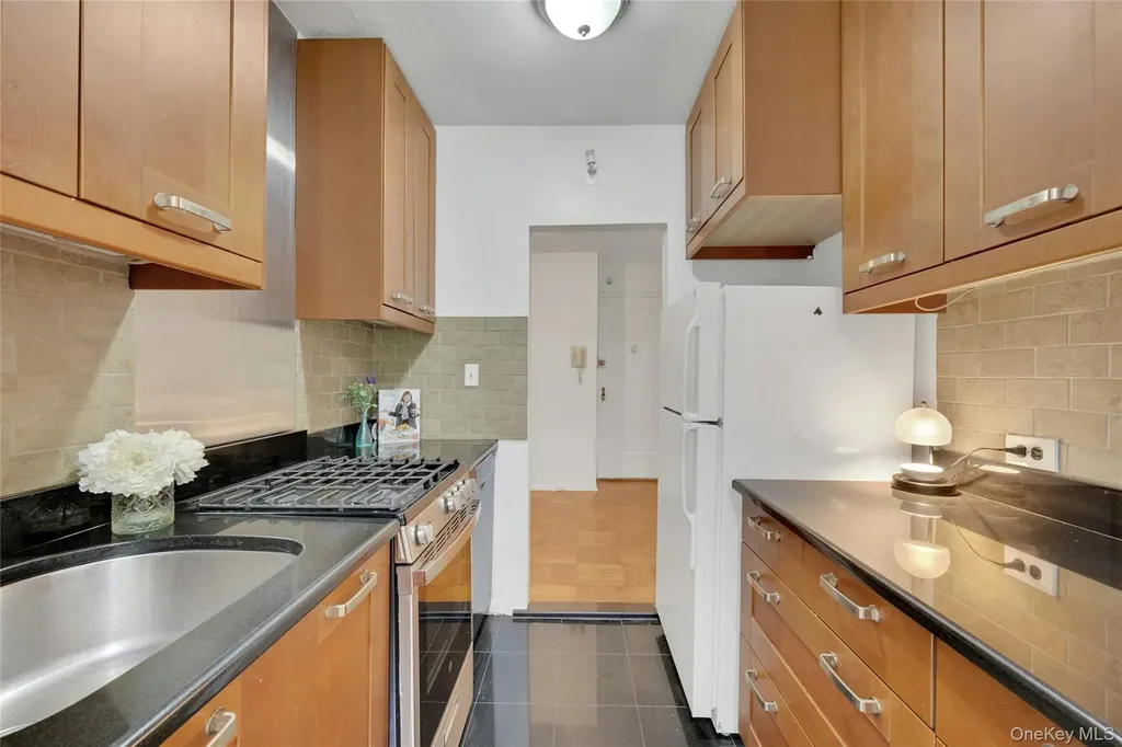 735 Kappock Street Bronx NY 10463
