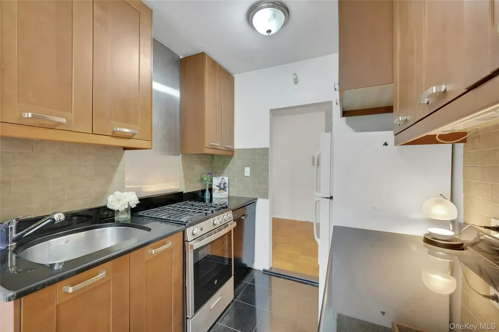735 Kappock Street Bronx NY 10463