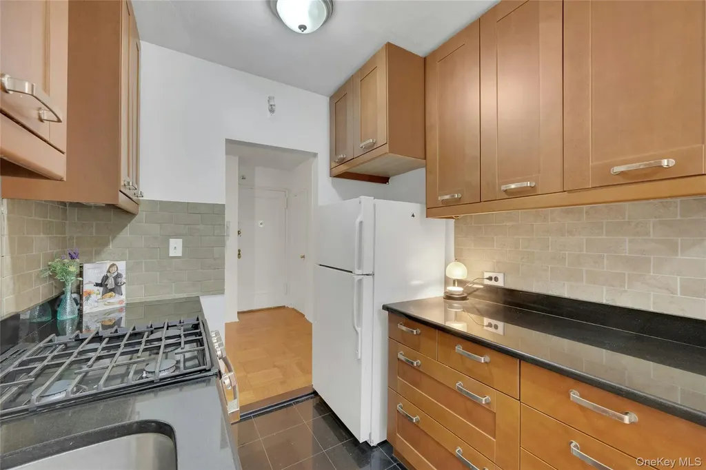 735 Kappock Street Bronx NY 10463