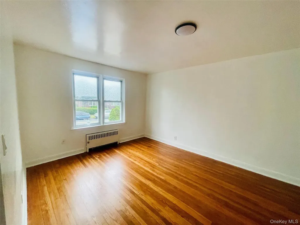 2811 Gunther Avenue Bronx NY 10469