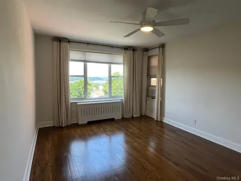 555 Broadway Hastings-on-hudson NY 10706