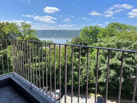555 Broadway Hastings-on-hudson NY 10706