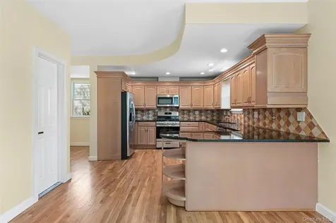 65 Eiler Lane Irvington NY 10533