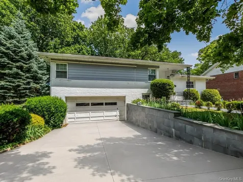 130 La Salle Drive Yonkers NY 10710