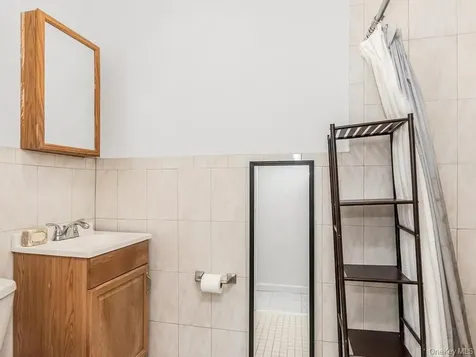 130 La Salle Drive Yonkers NY 10710