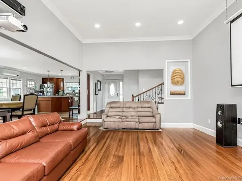 130 La Salle Drive Yonkers NY 10710