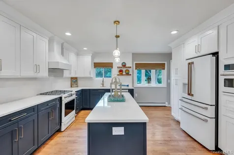46 Walter Avenue Hicksville NY 11801