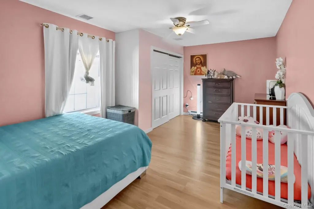 17 Woodlawn Avenue East Moriches NY 11940