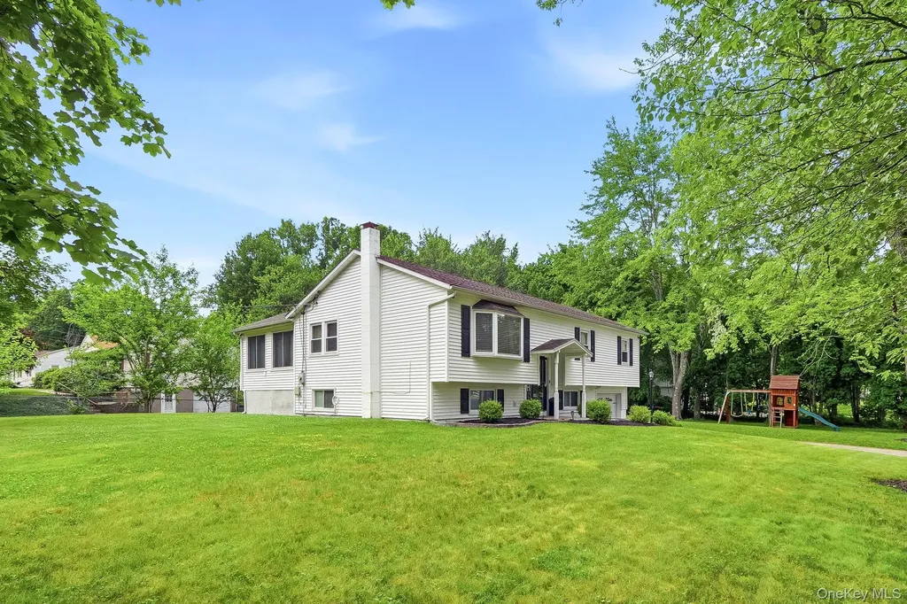 1 Craig Place Wappingers Falls NY 12590