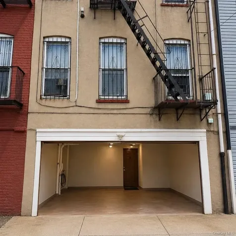 127 E 52nd Street Brooklyn NY 11203