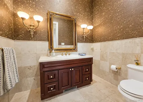 6 Boxwood Way Manhasset NY 11030