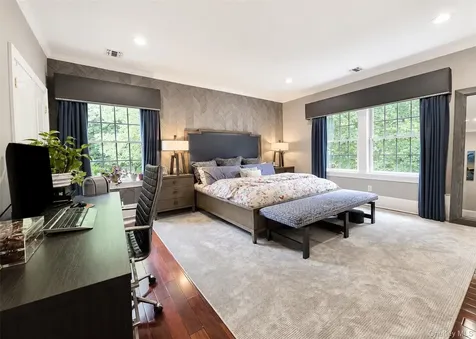 6 Boxwood Way Manhasset NY 11030