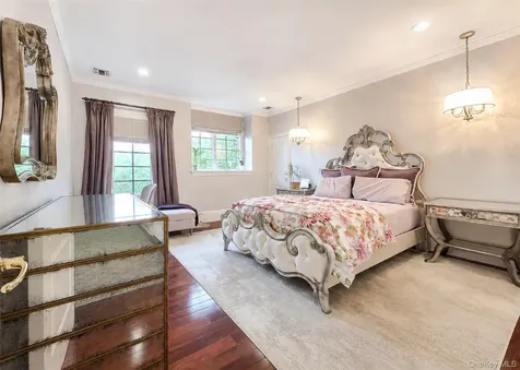 6 Boxwood Way Manhasset NY 11030