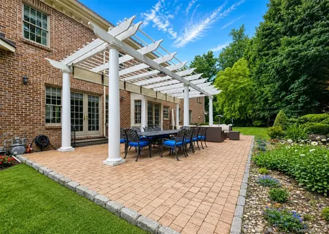 6 Boxwood Way Manhasset NY 11030