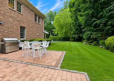 6 Boxwood Way Manhasset NY 11030