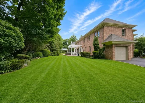 6 Boxwood Way Manhasset NY 11030