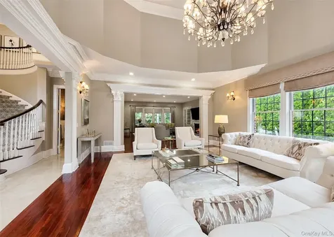6 Boxwood Way Manhasset NY 11030