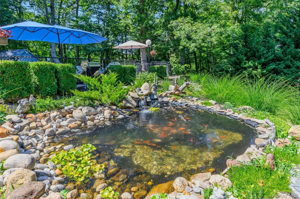 10 Randall Road Wading River NY 11792