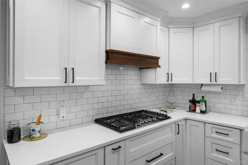 10 Randall Road Wading River NY 11792