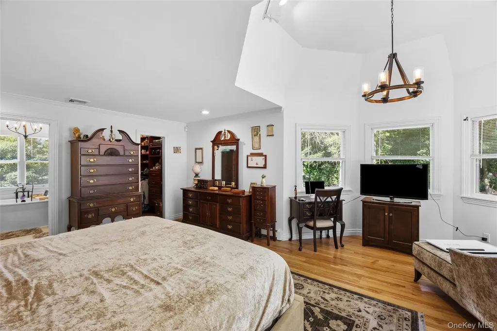 10 Randall Road Wading River NY 11792
