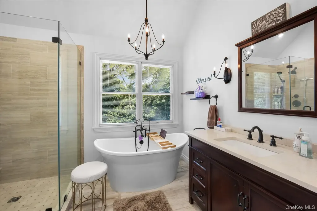 10 Randall Road Wading River NY 11792