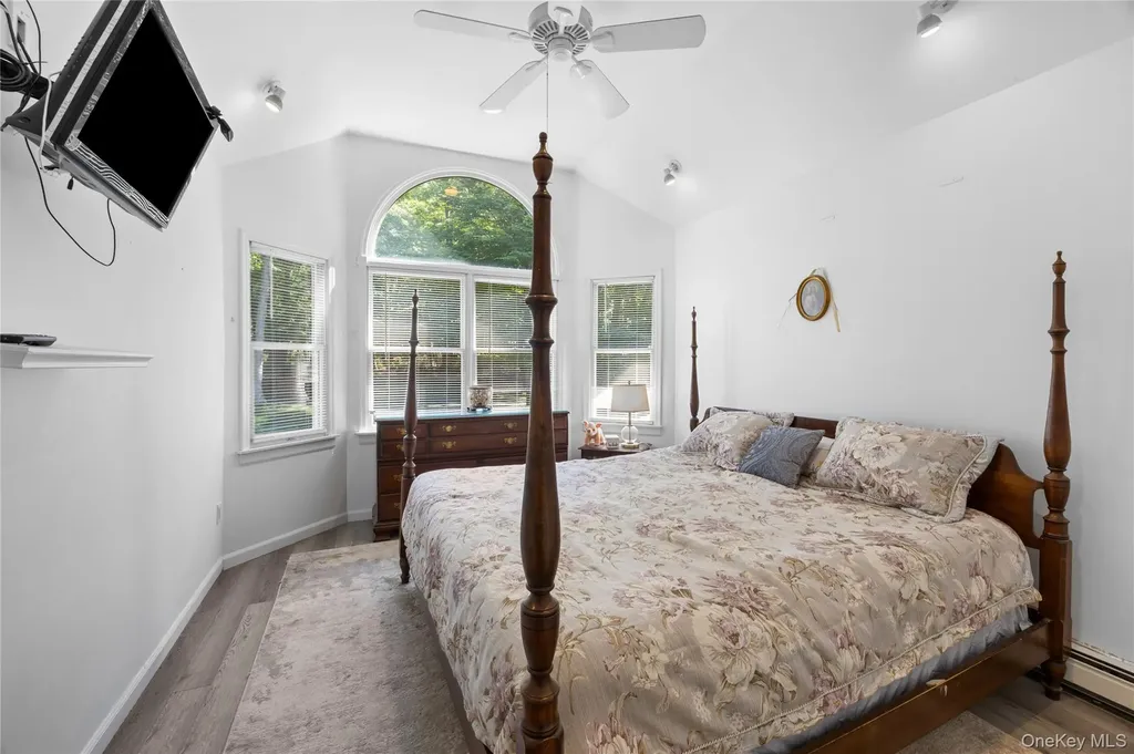 10 Randall Road Wading River NY 11792