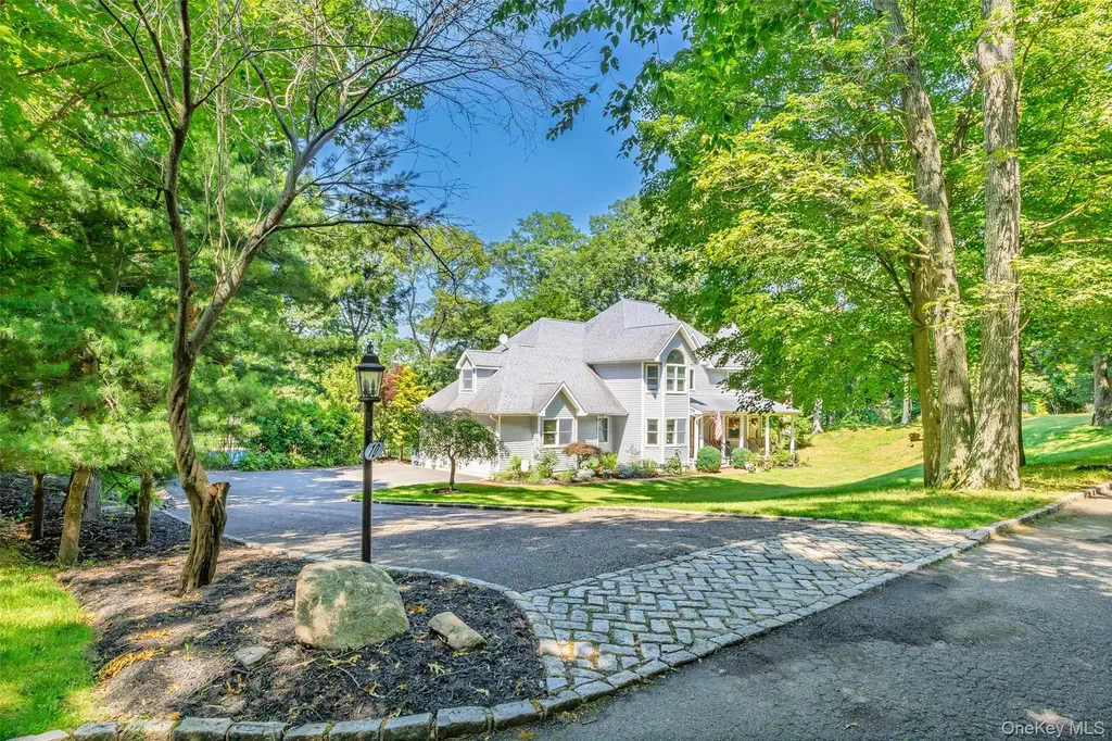 10 Randall Road Wading River NY 11792