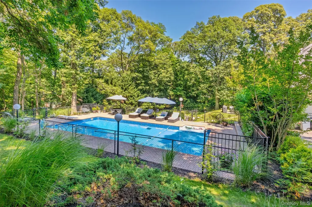 10 Randall Road Wading River NY 11792