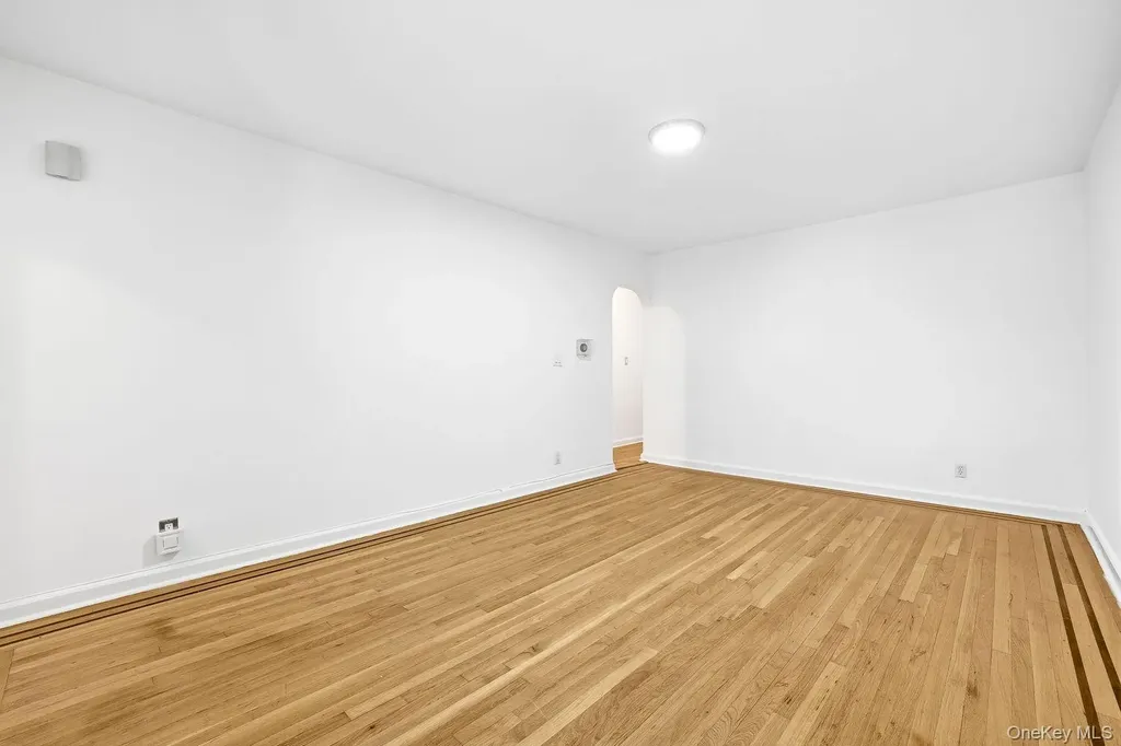 4223 Digney Avenue Bronx NY 10466