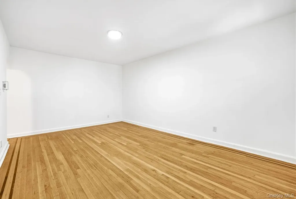 4223 Digney Avenue Bronx NY 10466