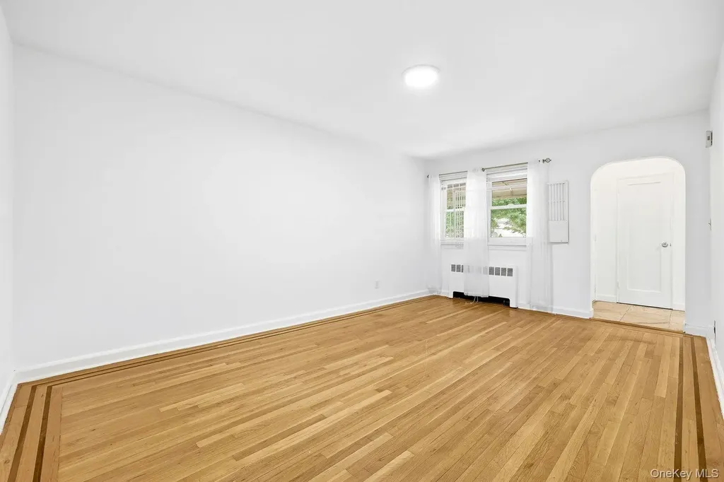 4223 Digney Avenue Bronx NY 10466
