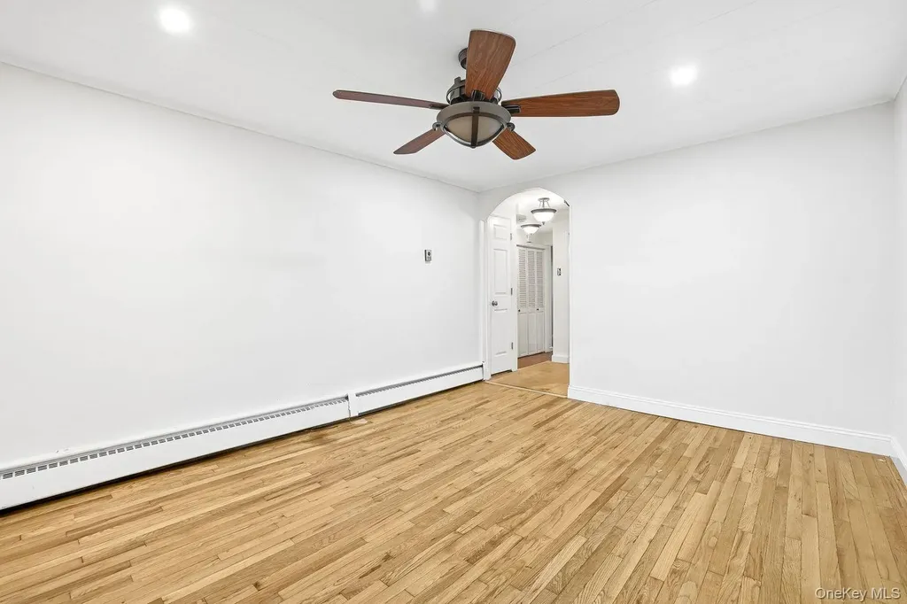 4223 Digney Avenue Bronx NY 10466