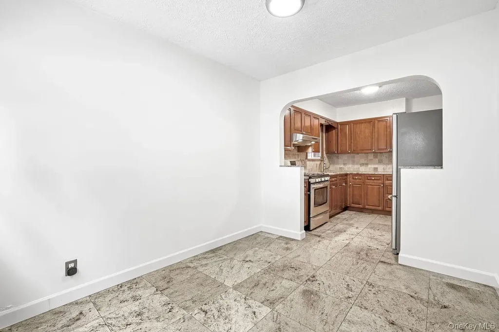 4223 Digney Avenue Bronx NY 10466