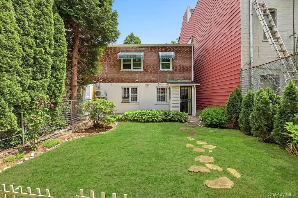 4223 Digney Avenue Bronx NY 10466