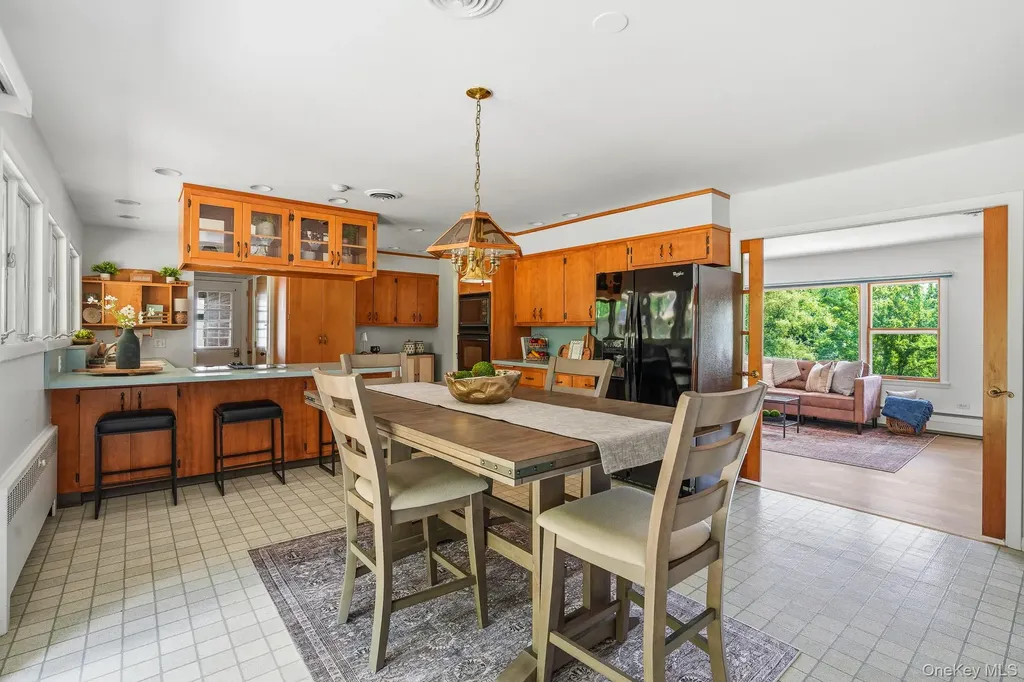 21 Vail Road Poughkeepsie NY 12603