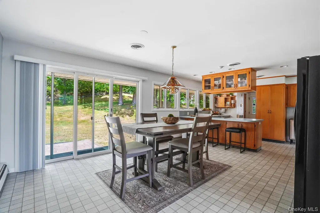 21 Vail Road Poughkeepsie NY 12603